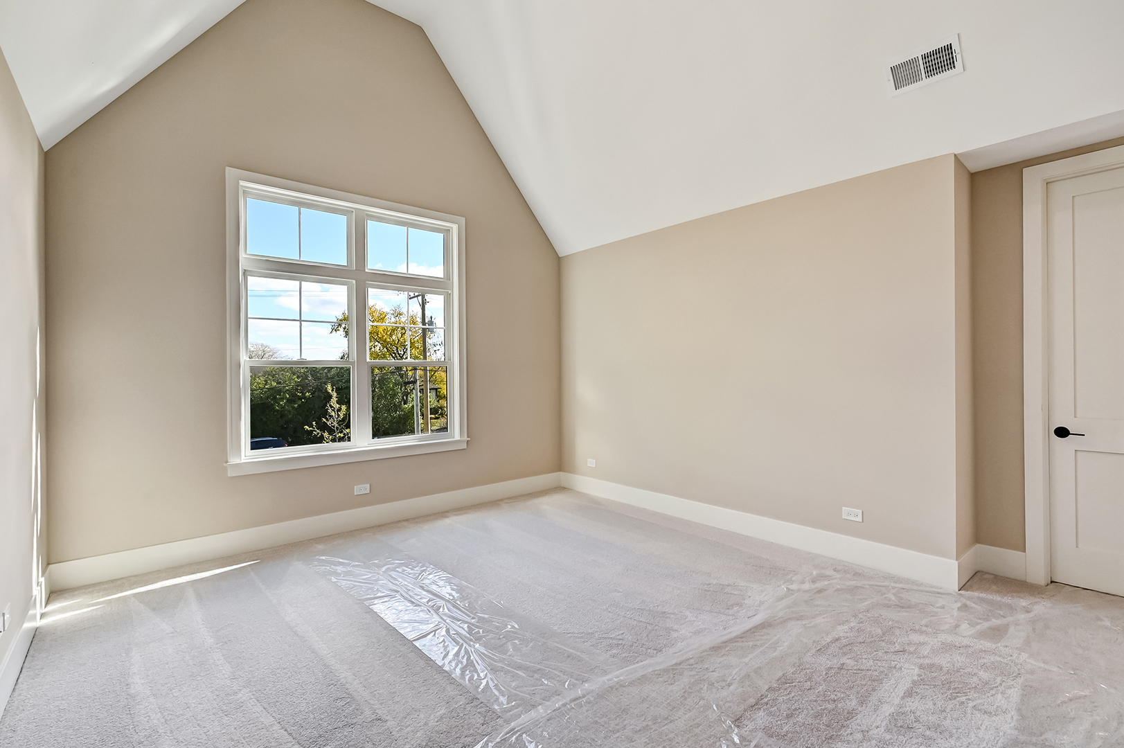 6200 Clarendon Hills Road, Willowbrook, IL 60527