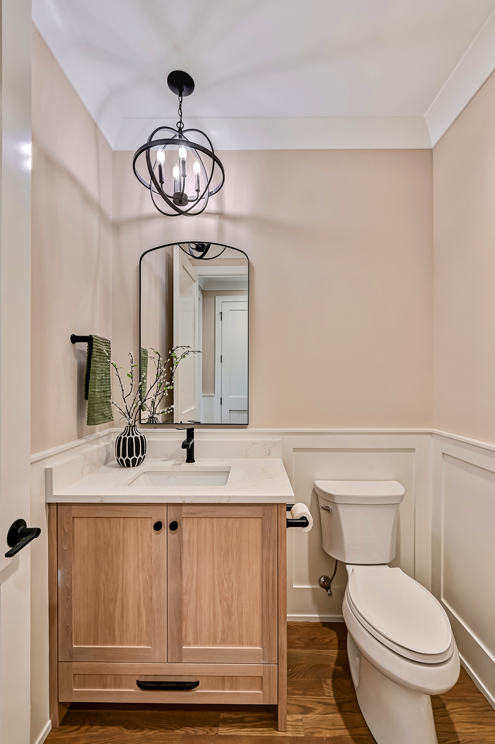 6200 Clarendon Hills Road, Willowbrook, IL 60527