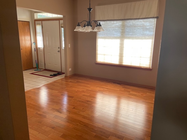 296 W Prairie Walk Lane, Round Lake, IL 60073