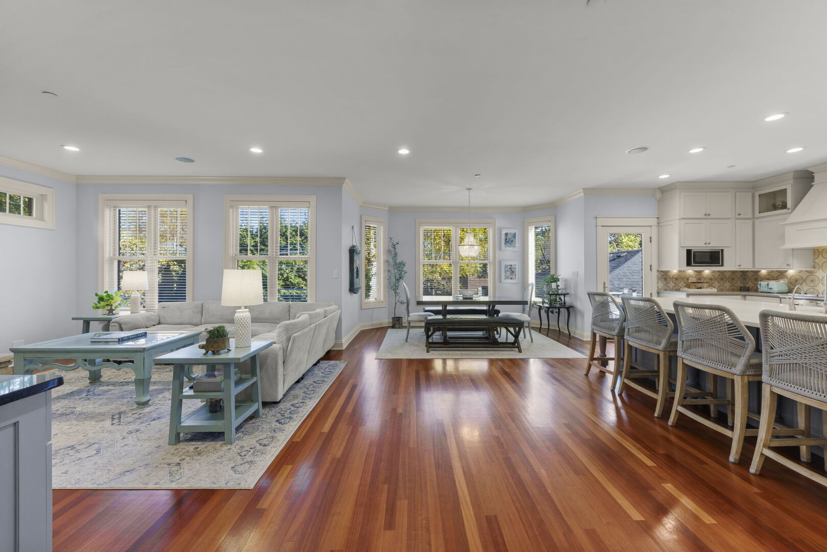 275 MERTON Avenue, Glen Ellyn, IL 60137