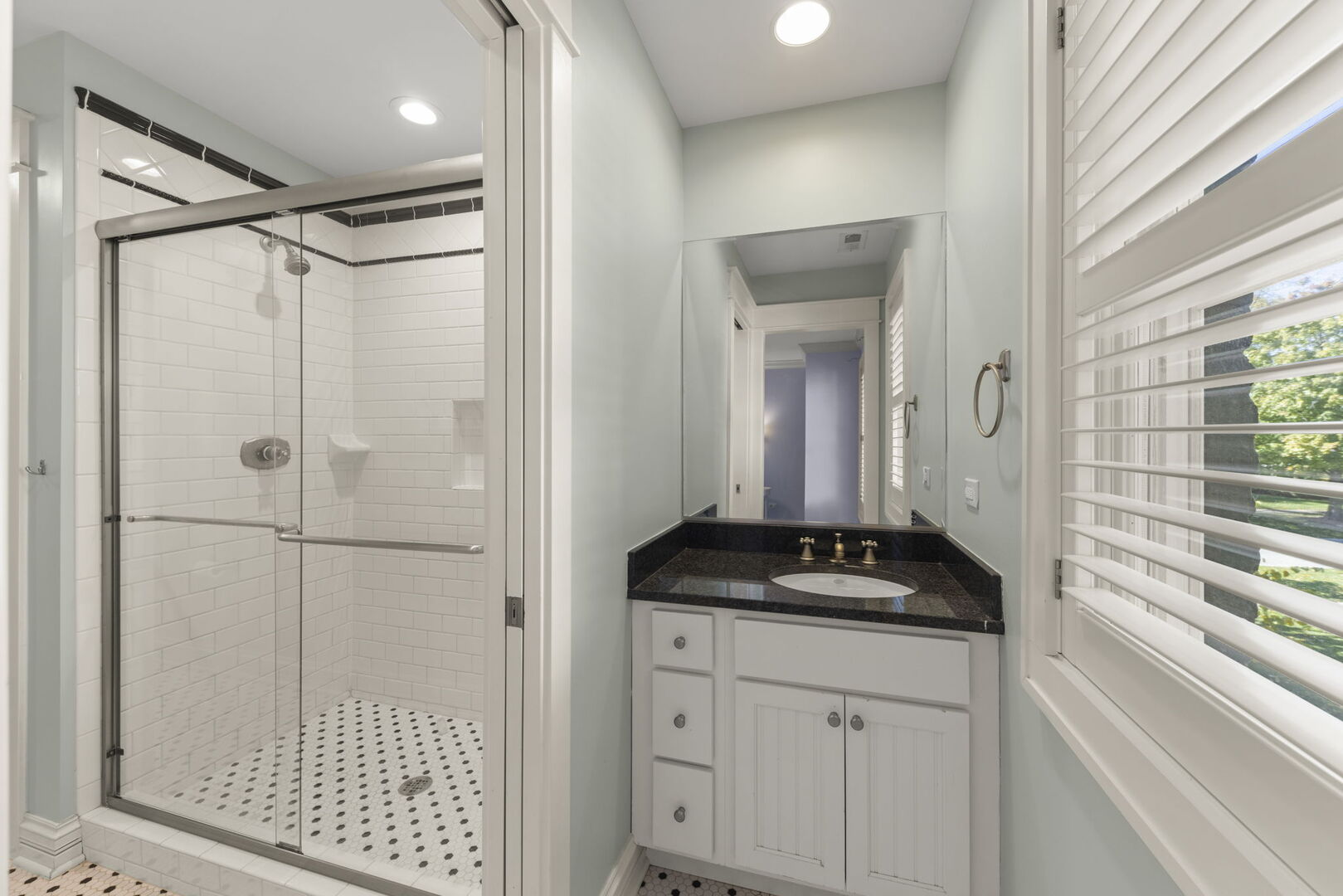 275 MERTON Avenue, Glen Ellyn, IL 60137