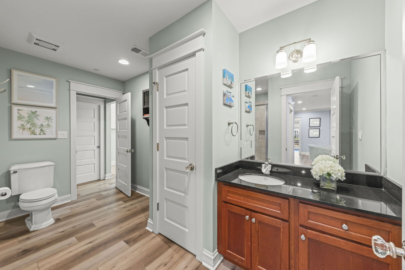 275 MERTON Avenue, Glen Ellyn, IL 60137