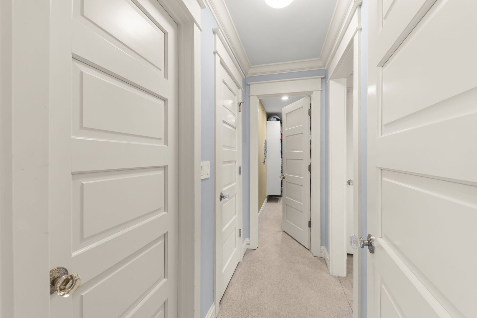 275 MERTON Avenue, Glen Ellyn, IL 60137