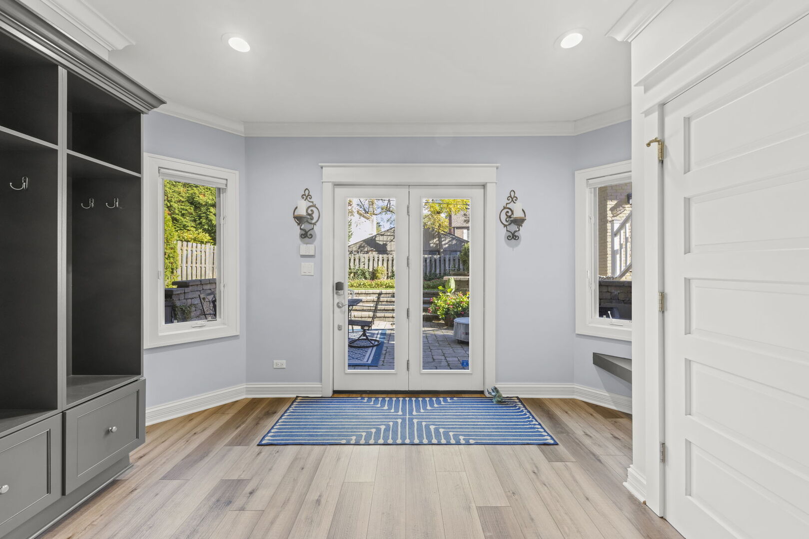 275 MERTON Avenue, Glen Ellyn, IL 60137