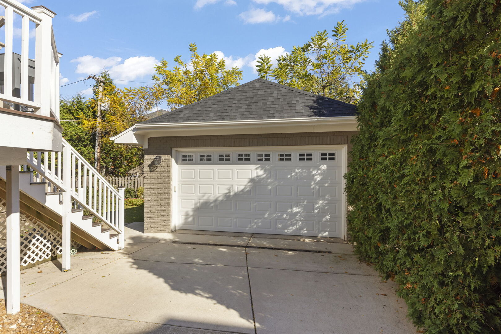 275 MERTON Avenue, Glen Ellyn, IL 60137