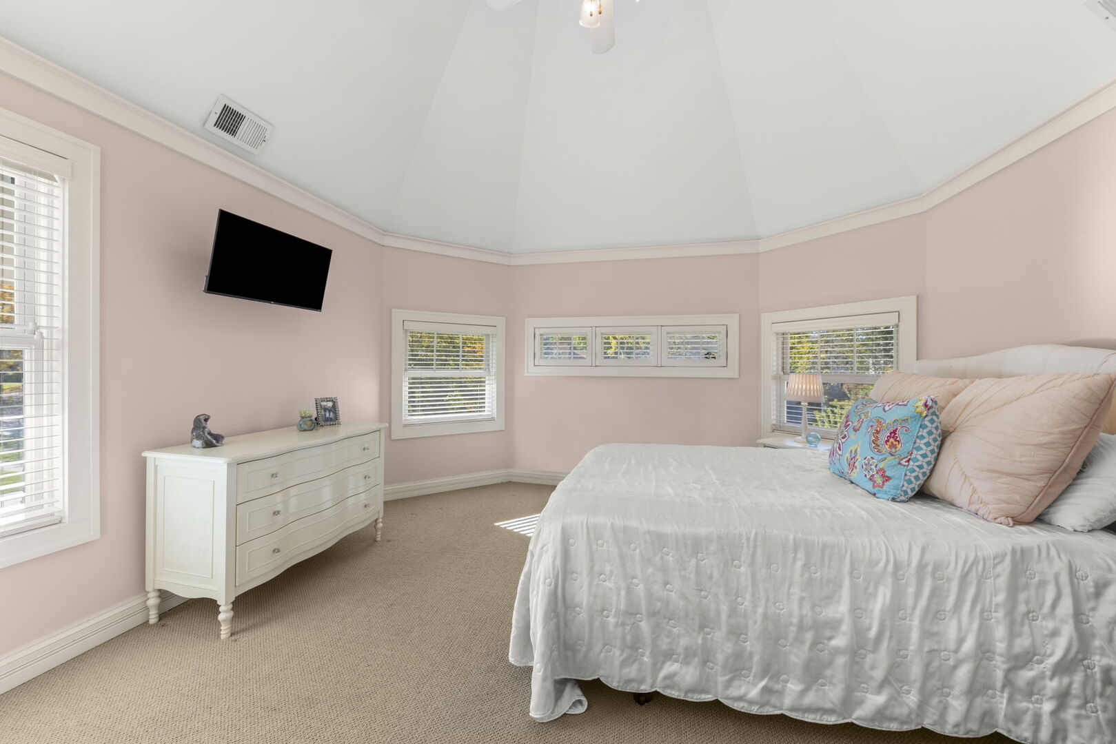 275 MERTON Avenue, Glen Ellyn, IL 60137