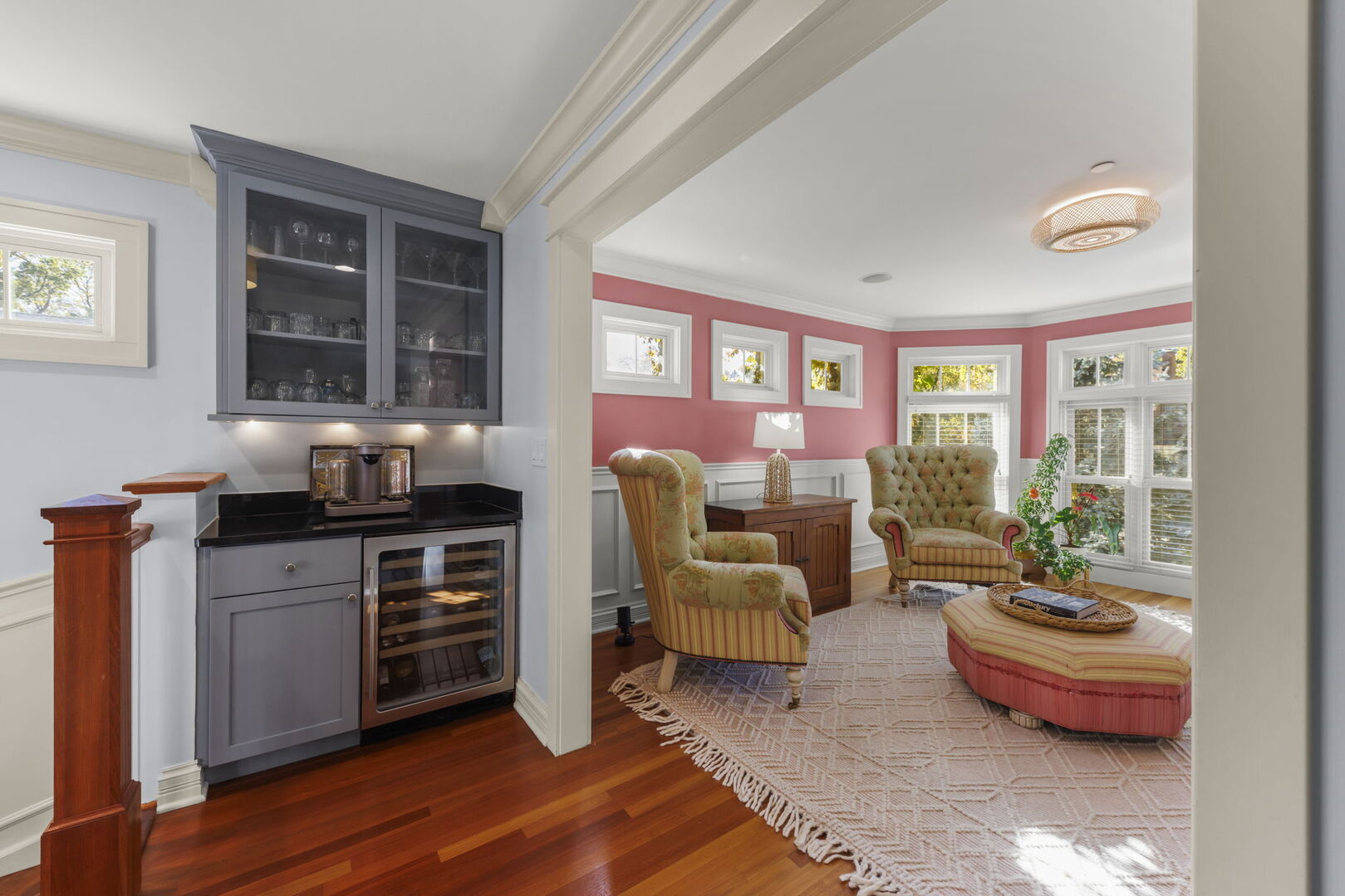 275 MERTON Avenue, Glen Ellyn, IL 60137