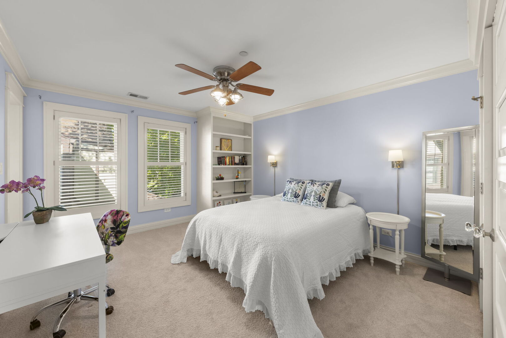 275 MERTON Avenue, Glen Ellyn, IL 60137