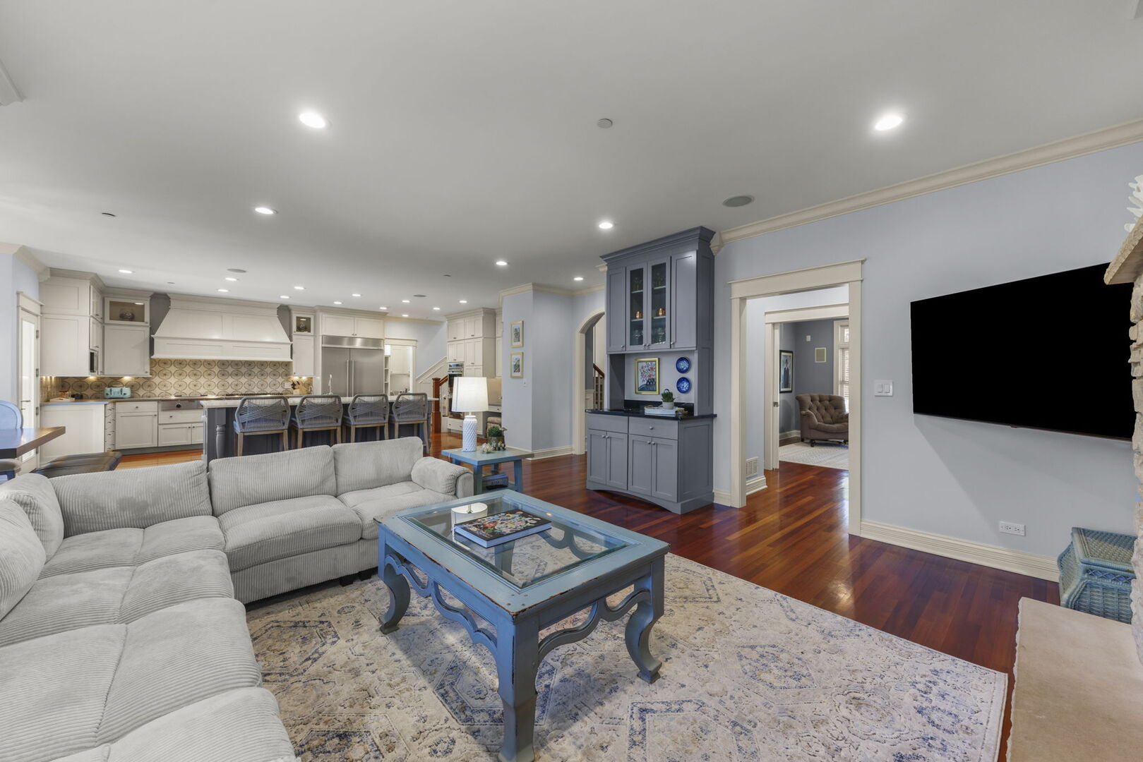 275 MERTON Avenue, Glen Ellyn, IL 60137