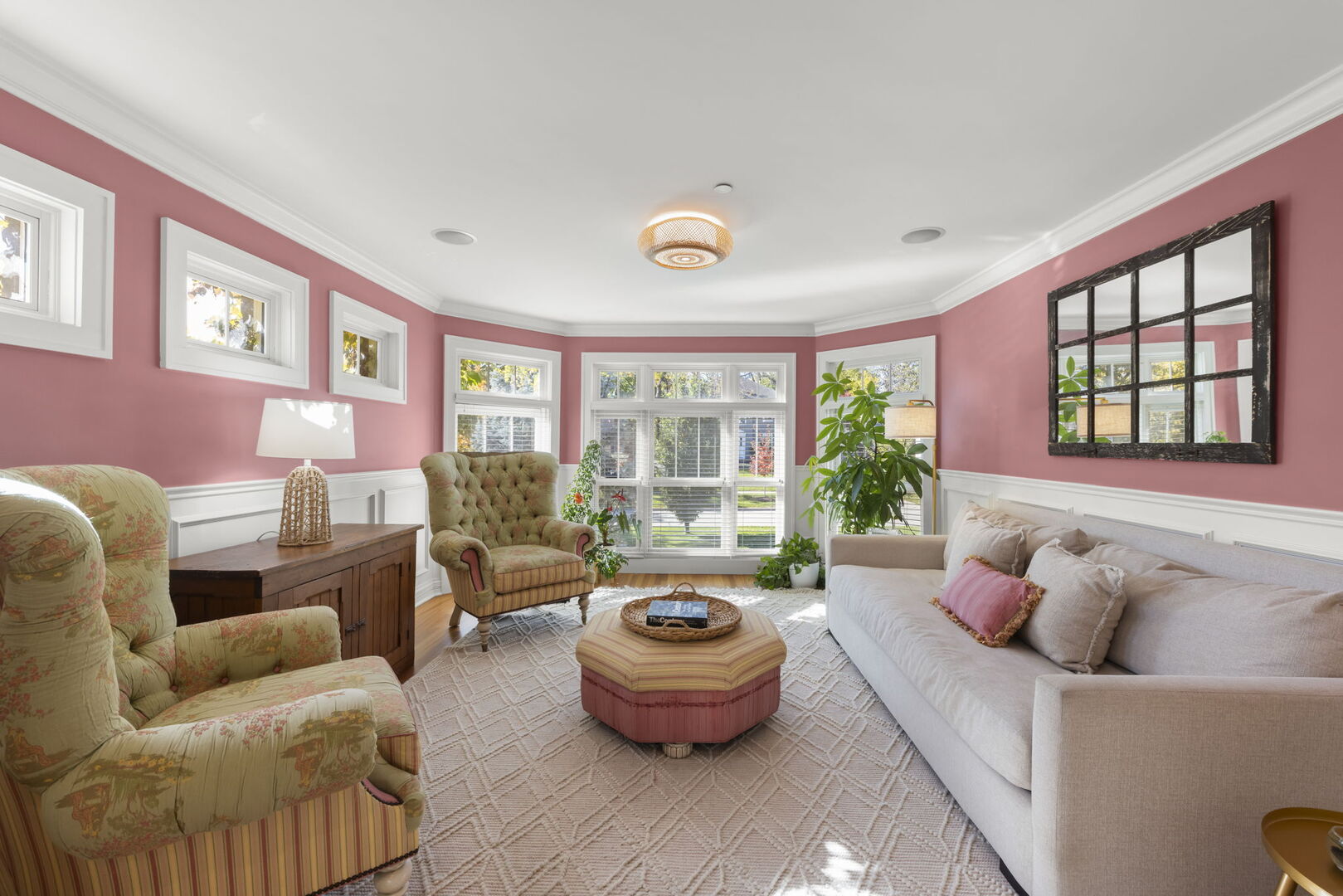 275 MERTON Avenue, Glen Ellyn, IL 60137