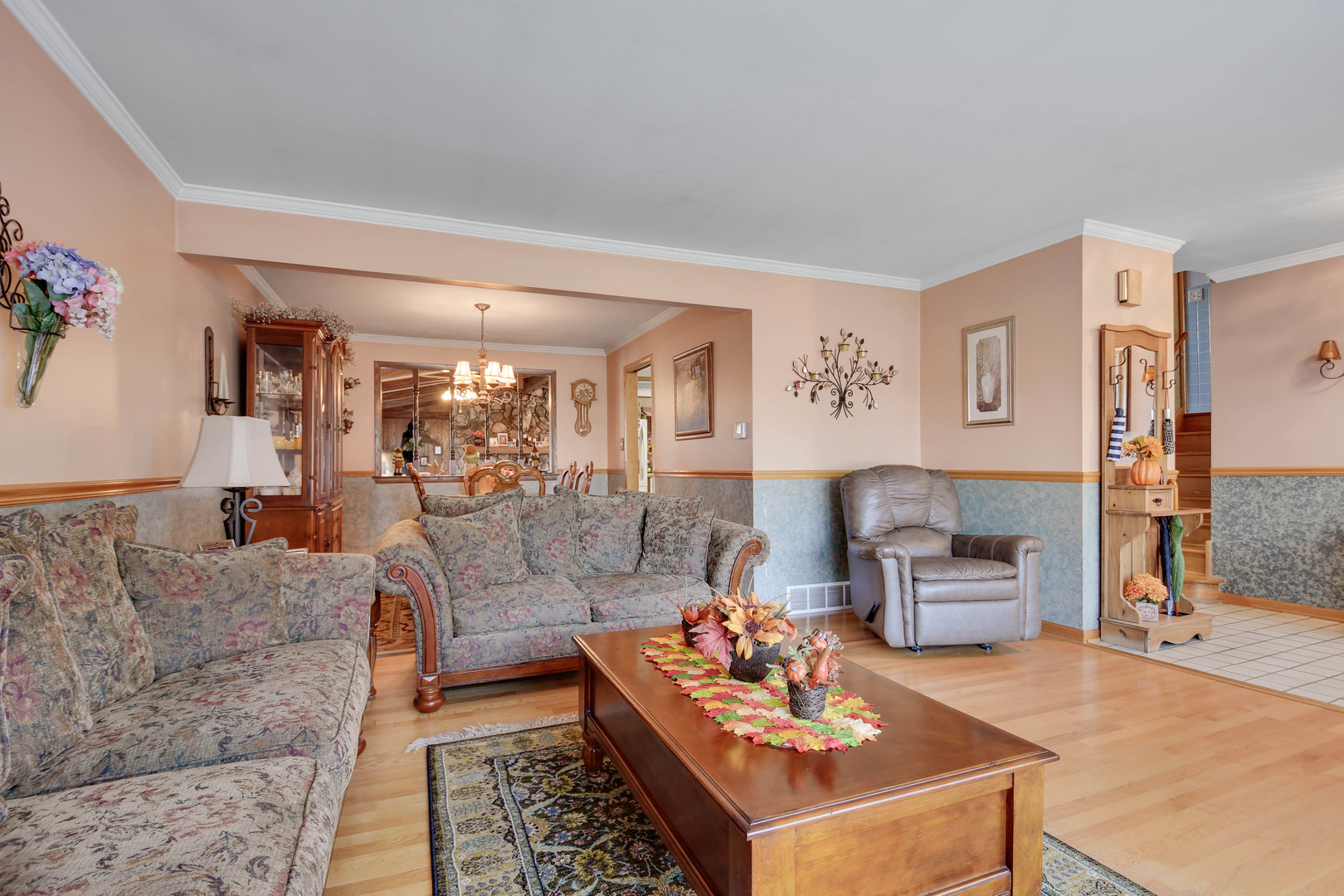 10701 S Nashville Avenue, Worth, IL 60482