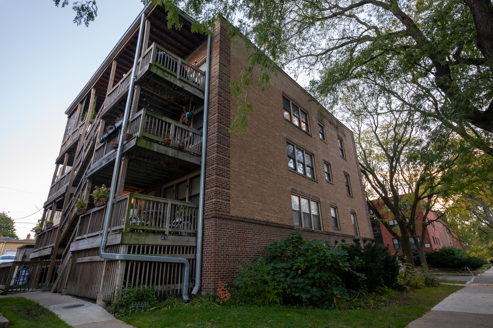 5325 N Francisco Avenue #G, Chicago, IL 60625