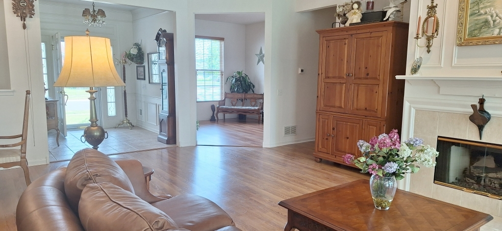 12255 Wildflower Lane, Huntley, IL 60142