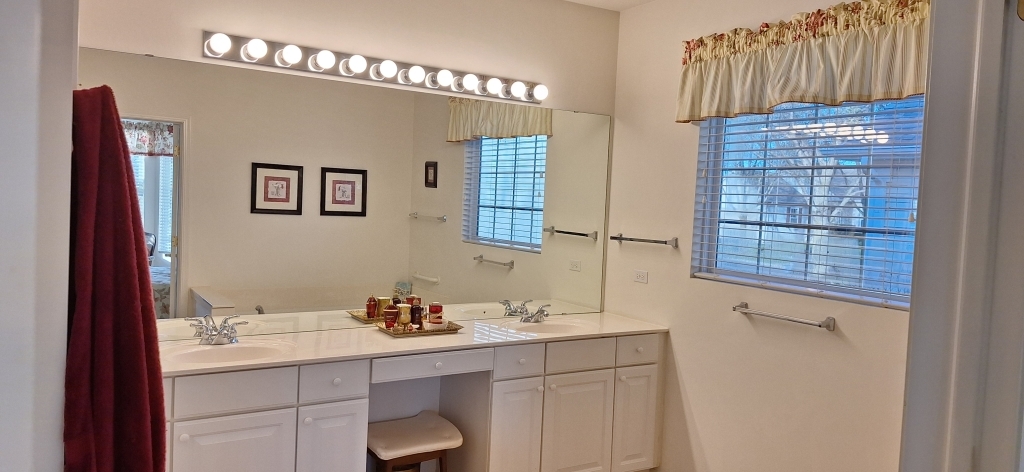 12255 Wildflower Lane, Huntley, IL 60142