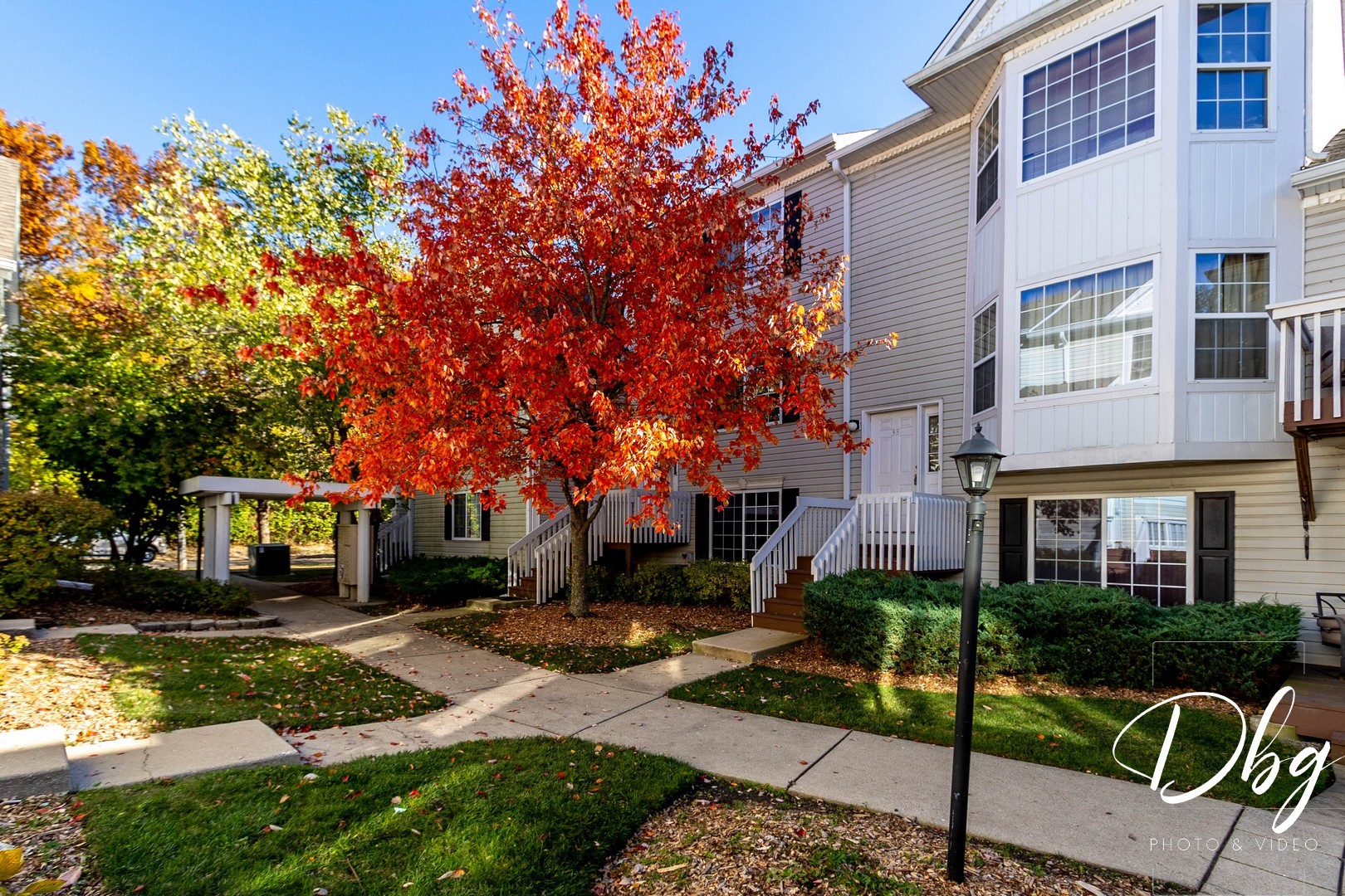 31 S TREEHOUSE Lane #31, Round Lake, IL 60073