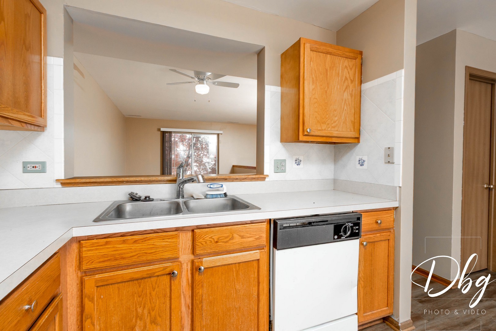 31 S TREEHOUSE Lane #31, Round Lake, IL 60073