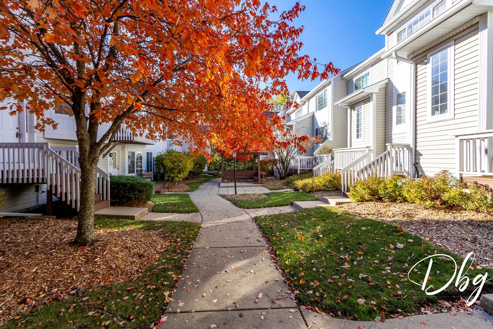 31 S TREEHOUSE Lane #31, Round Lake, IL 60073