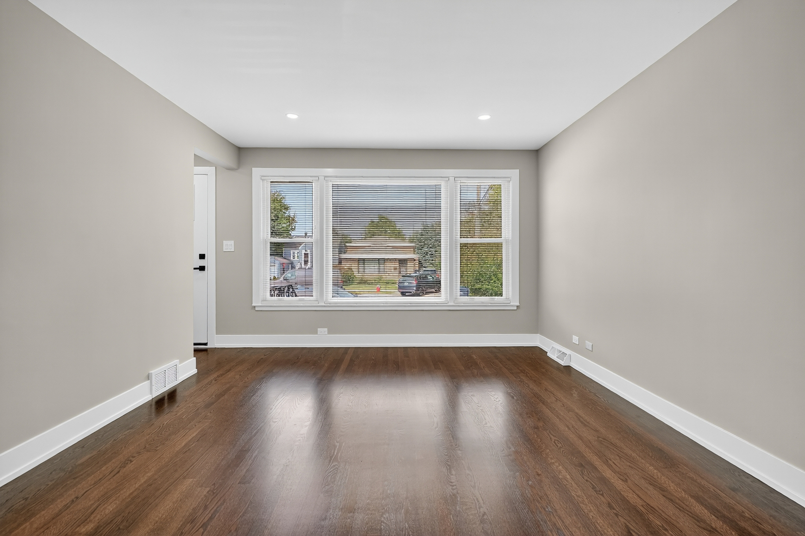 2601 W 98th Place, Evergreen Park, IL 60805