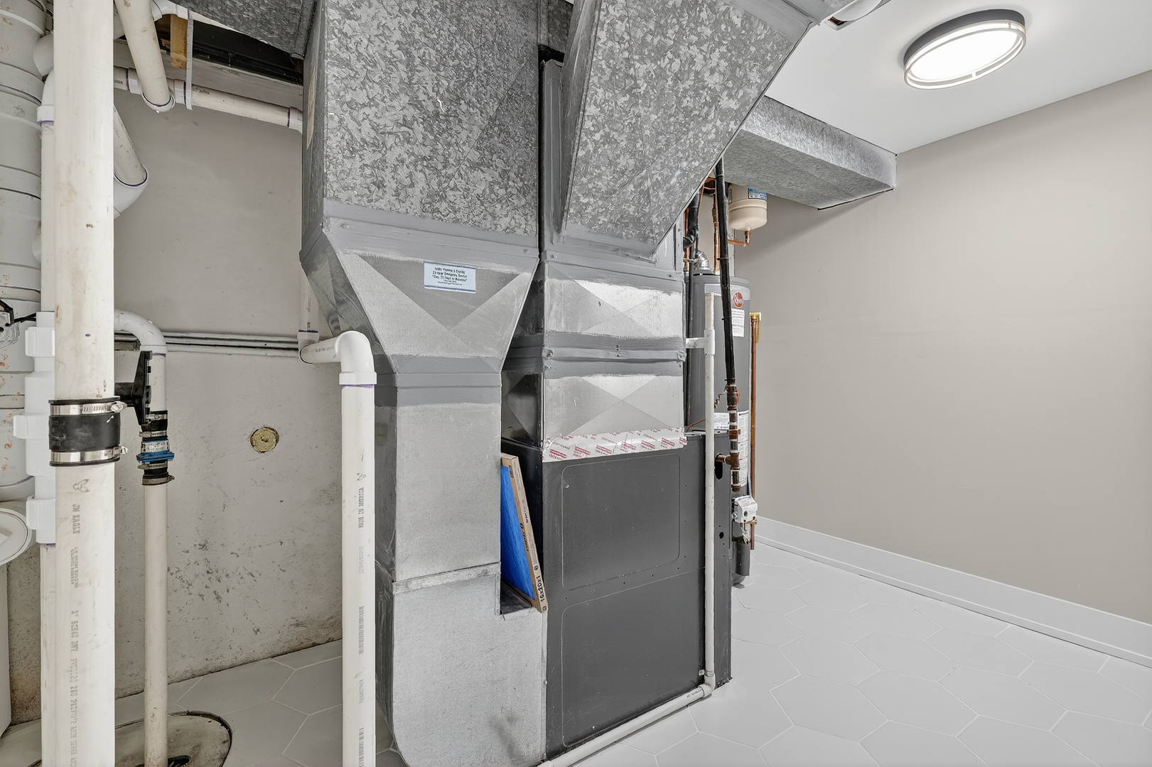 2601 W 98th Place, Evergreen Park, IL 60805