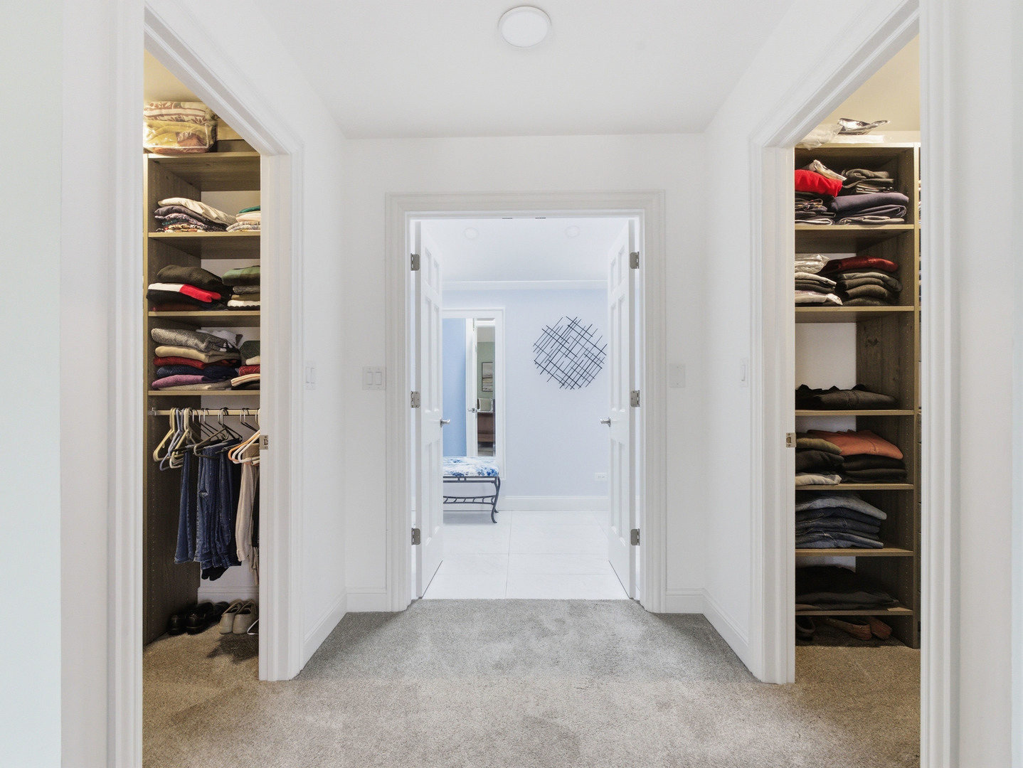 1165 Dickens Avenue, Naperville, IL 60563