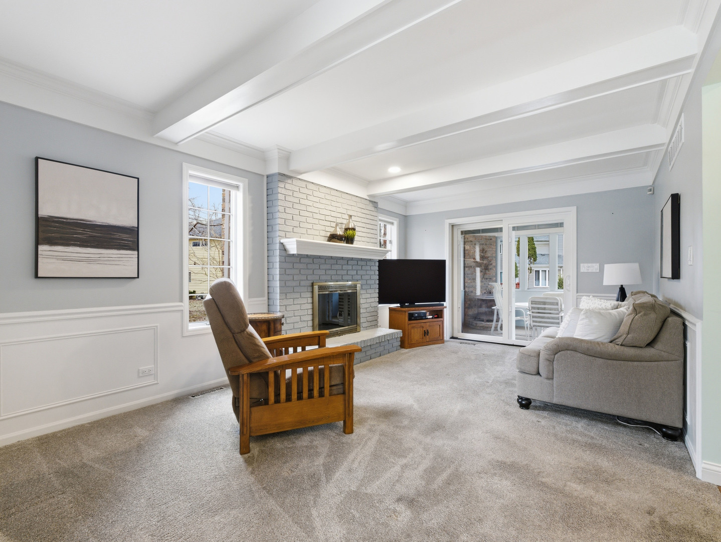 1165 Dickens Avenue, Naperville, IL 60563