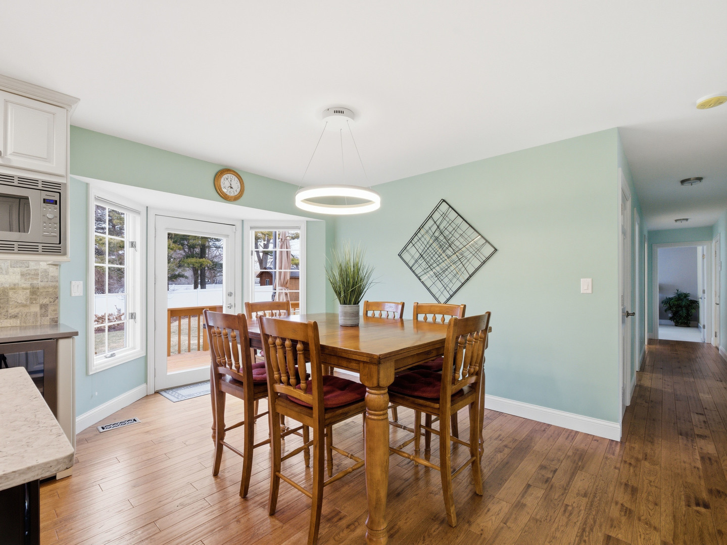 1165 Dickens Avenue, Naperville, IL 60563