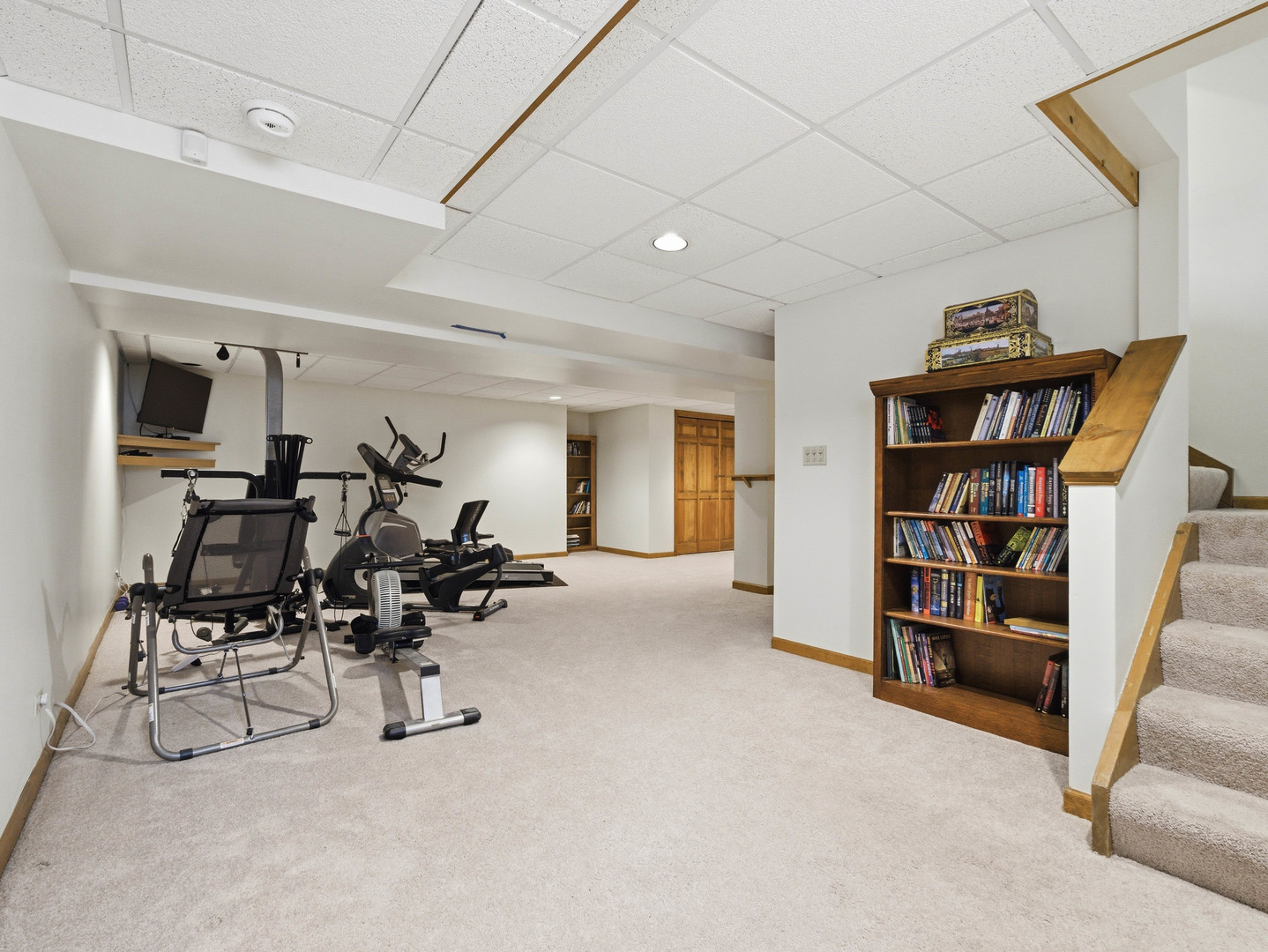 1165 Dickens Avenue, Naperville, IL 60563