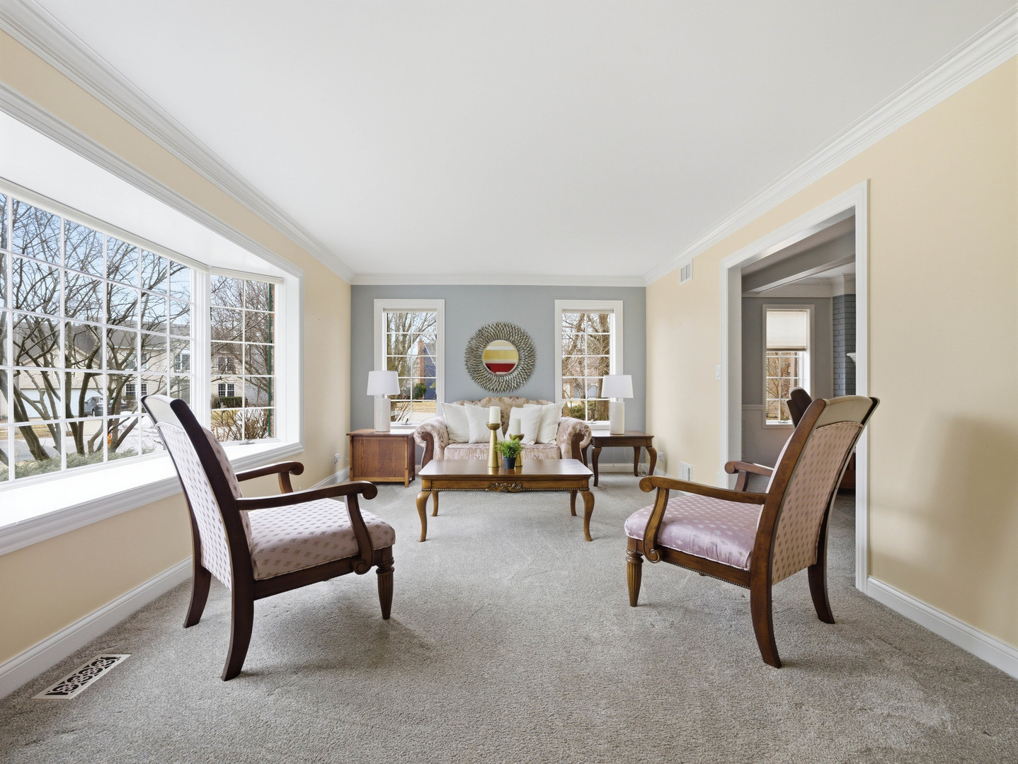 1165 Dickens Avenue, Naperville, IL 60563