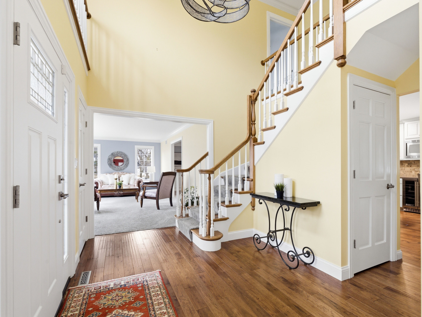 1165 Dickens Avenue, Naperville, IL 60563