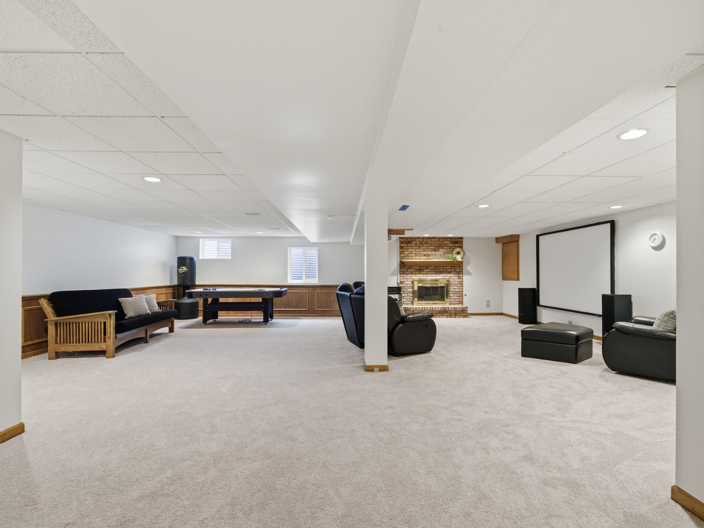 1165 Dickens Avenue, Naperville, IL 60563