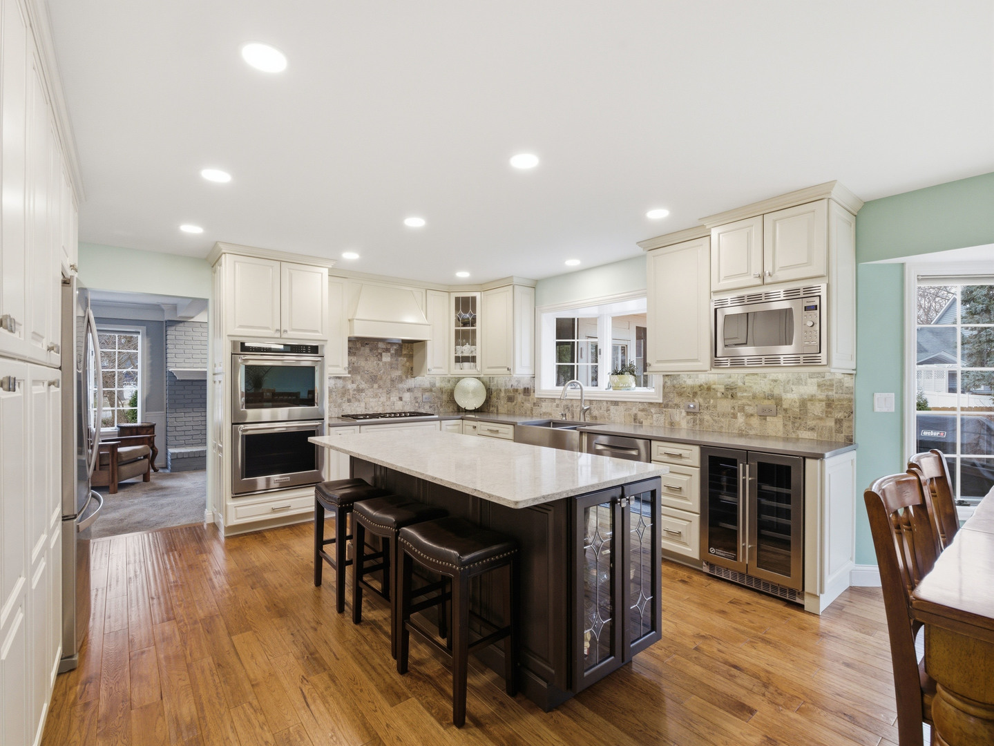 1165 Dickens Avenue, Naperville, IL 60563