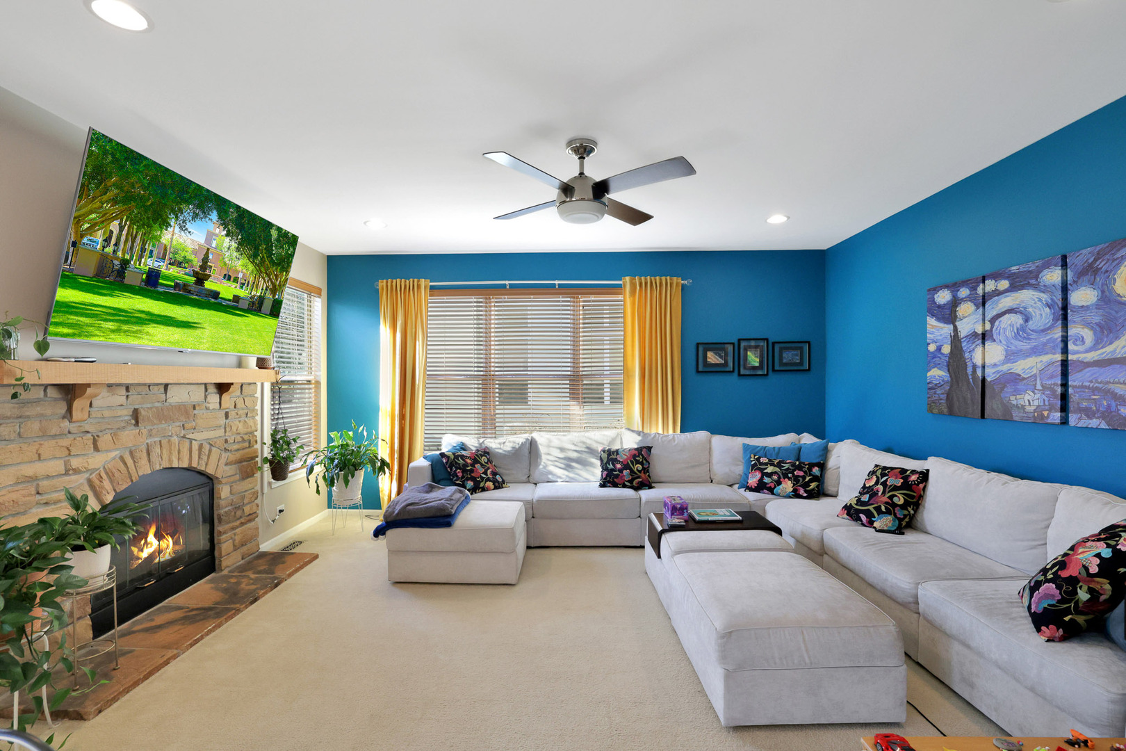 1721 Pin Oak Lane, Elgin, IL 60120