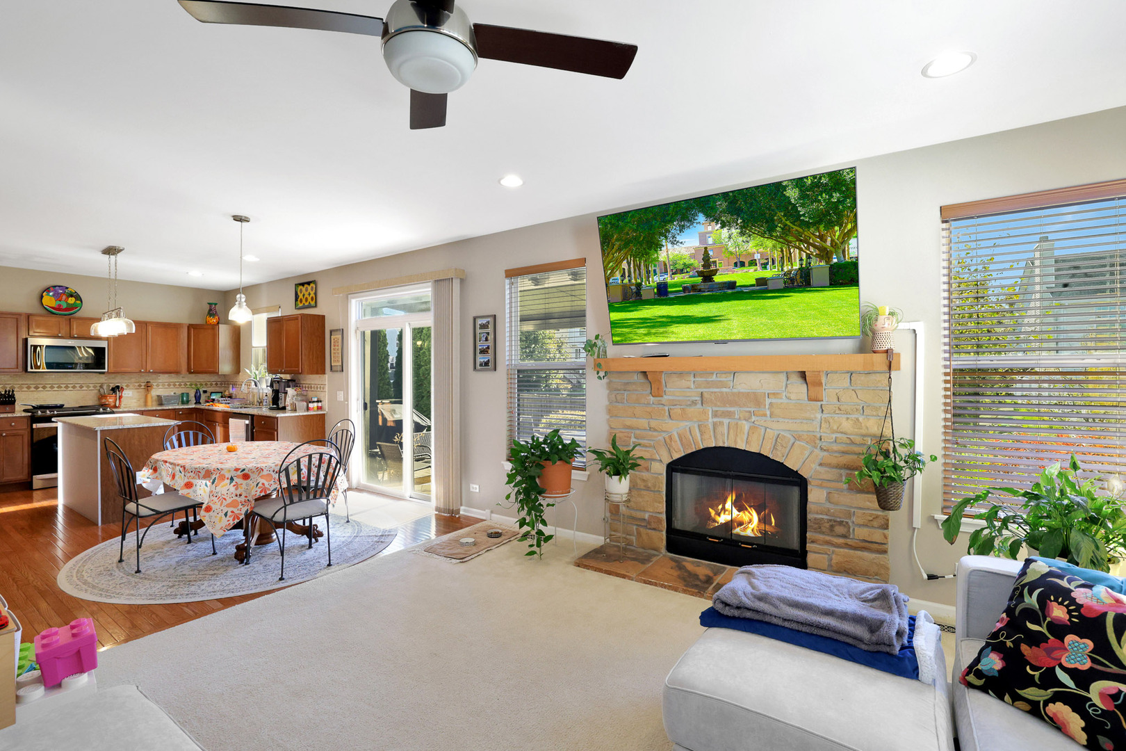 1721 Pin Oak Lane, Elgin, IL 60120