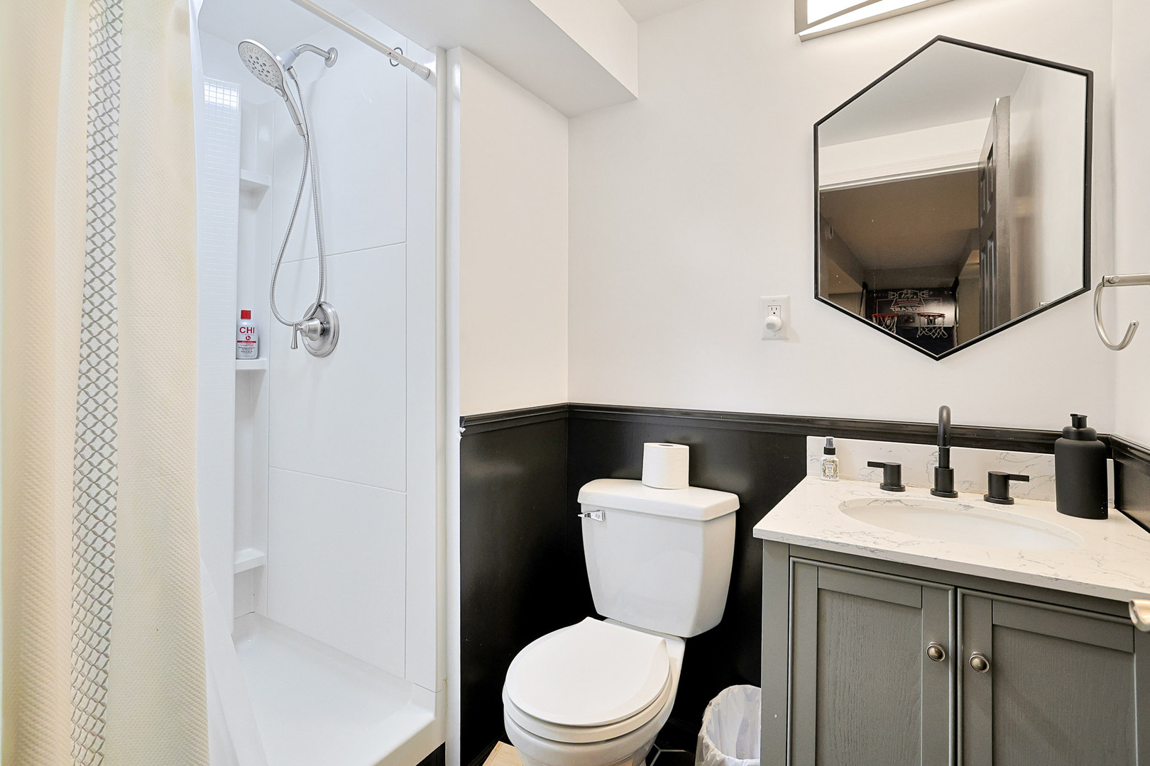 1721 Pin Oak Lane, Elgin, IL 60120