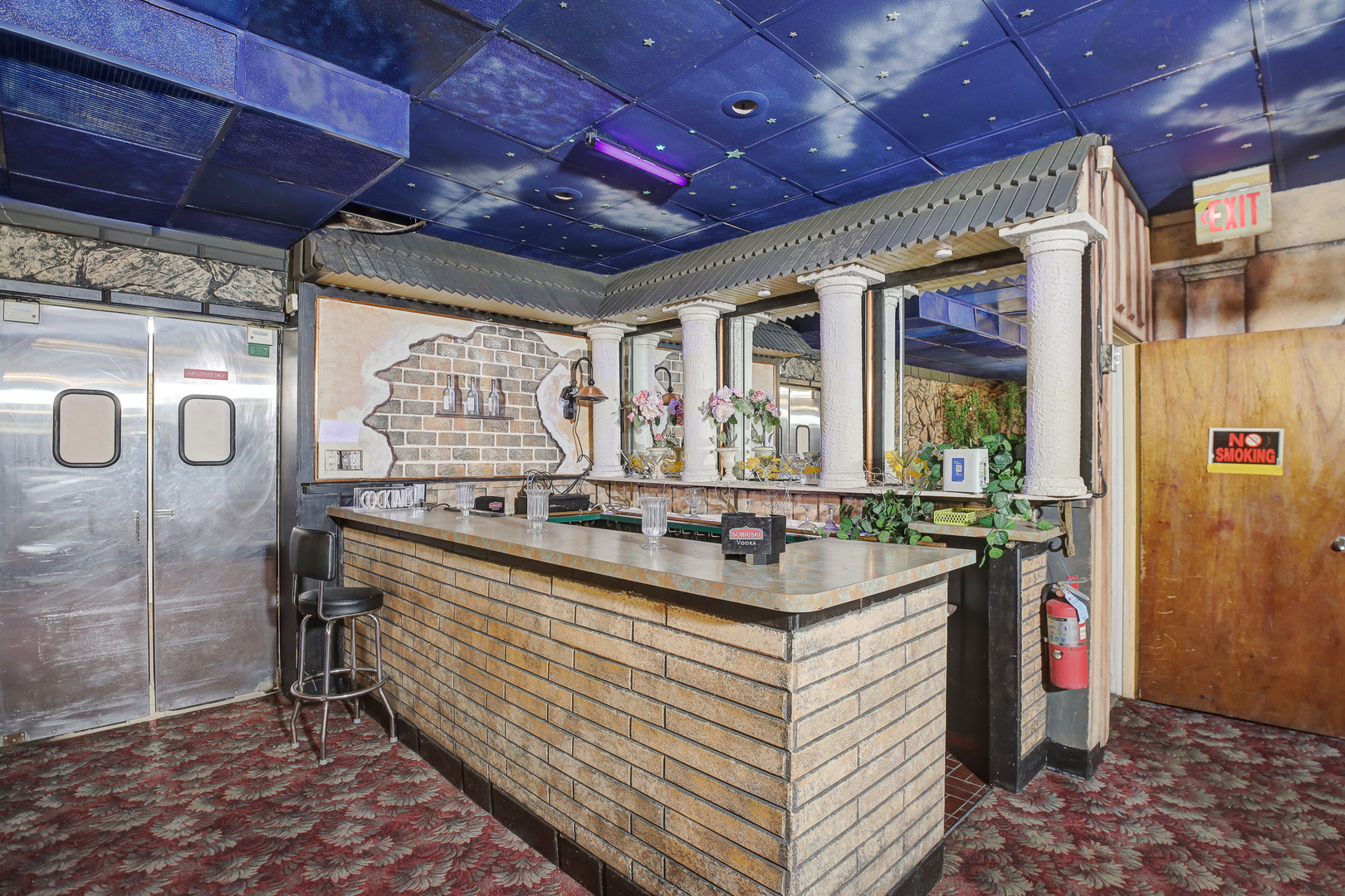 5549 W Belmont Avenue, Chicago, IL 60641