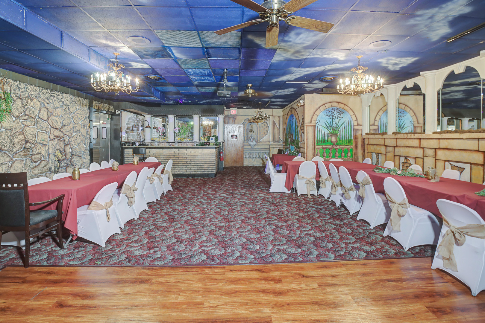 5549 W Belmont Avenue, Chicago, IL 60641