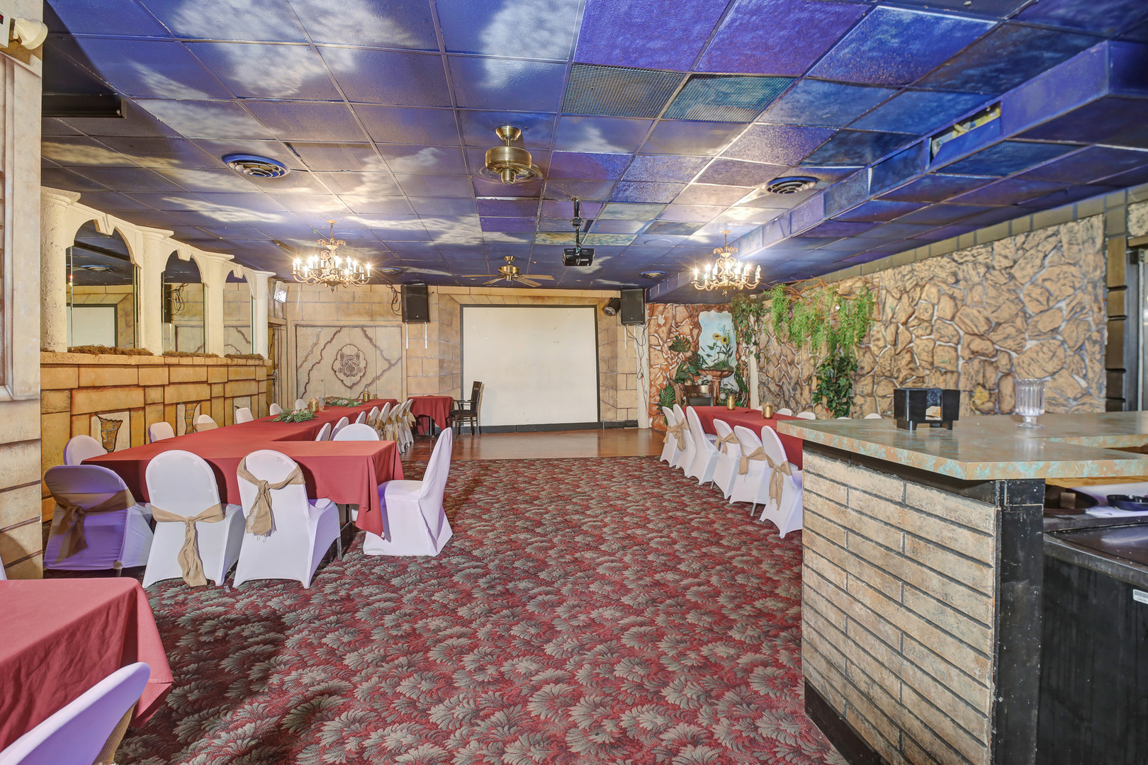 5549 W Belmont Avenue, Chicago, IL 60641