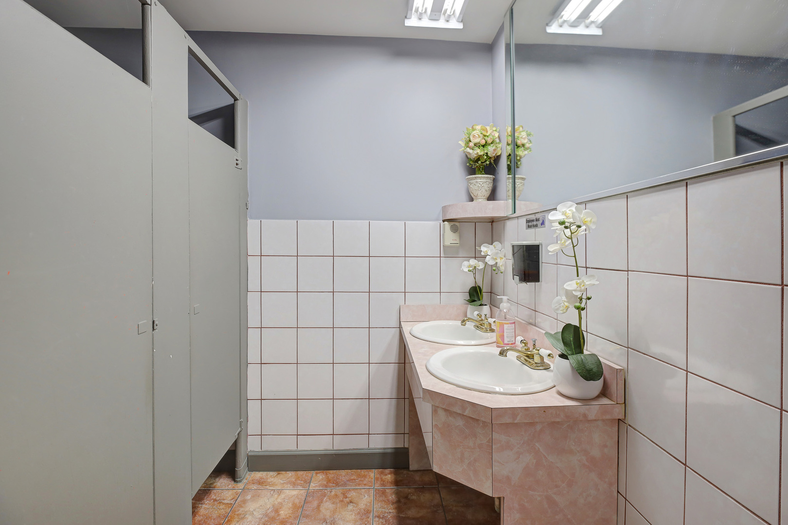 5549 W Belmont Avenue, Chicago, IL 60641