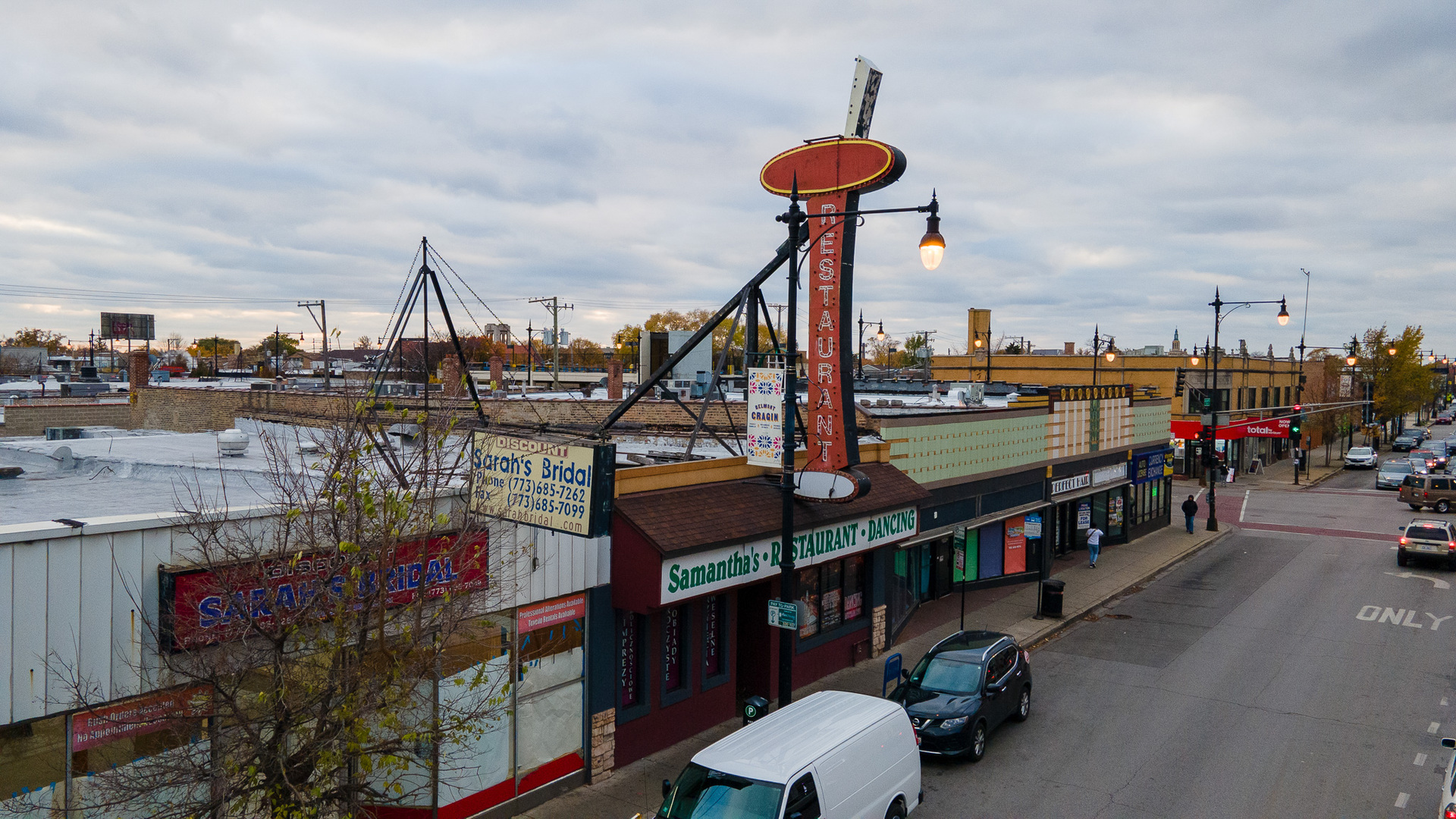 5549 W Belmont Avenue, Chicago, IL 60641