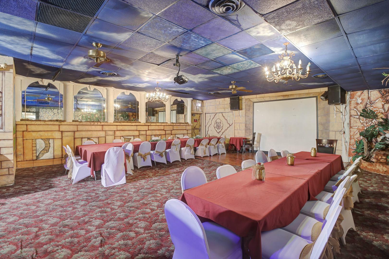 5549 W Belmont Avenue, Chicago, IL 60641