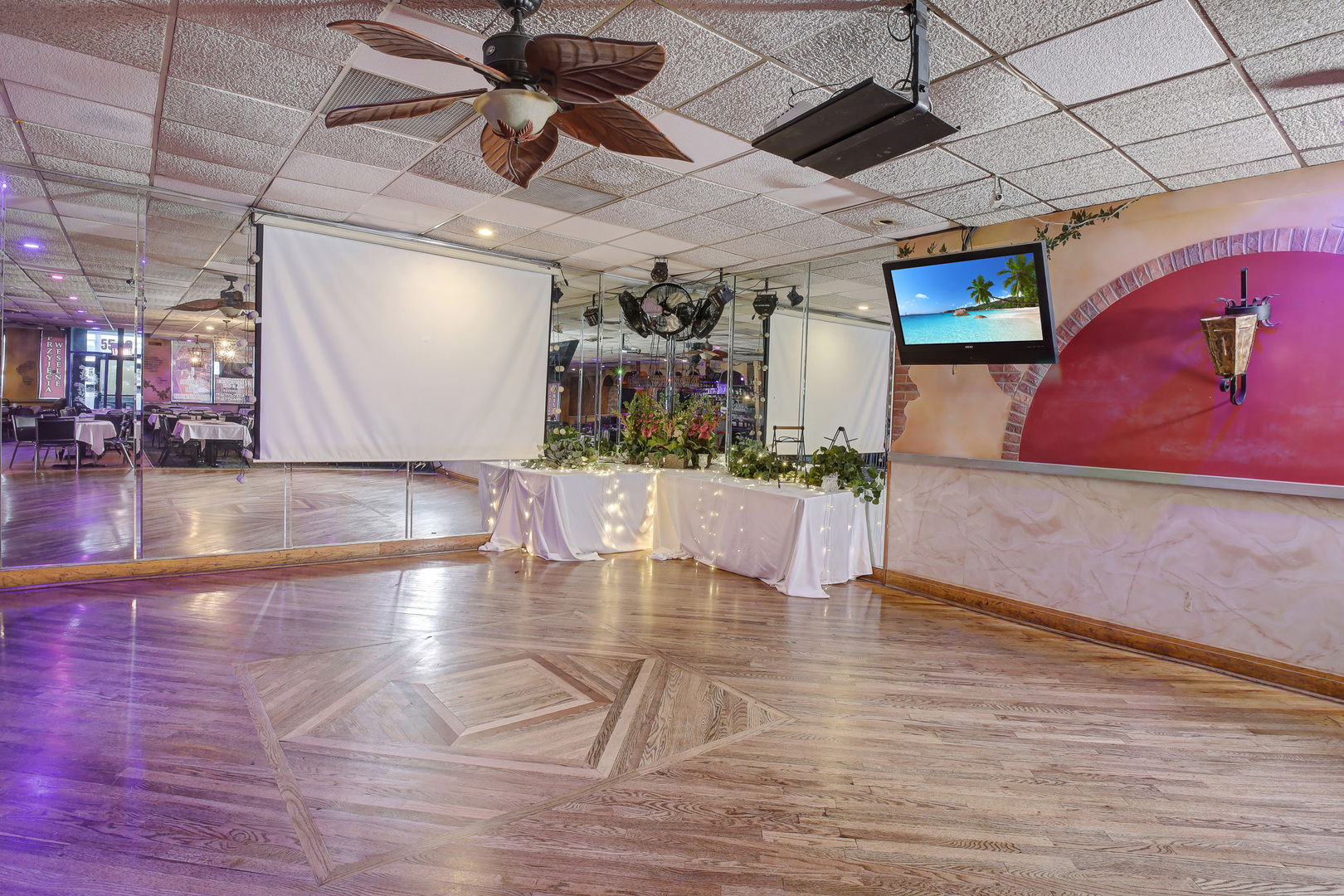 5549 W Belmont Avenue, Chicago, IL 60641