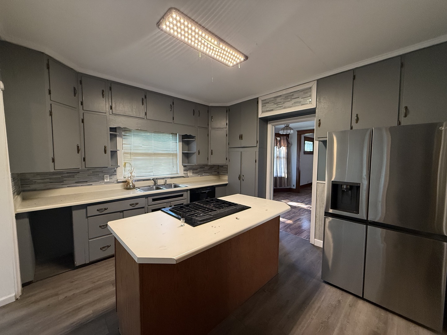 15245 State Street, South Holland, IL 60473