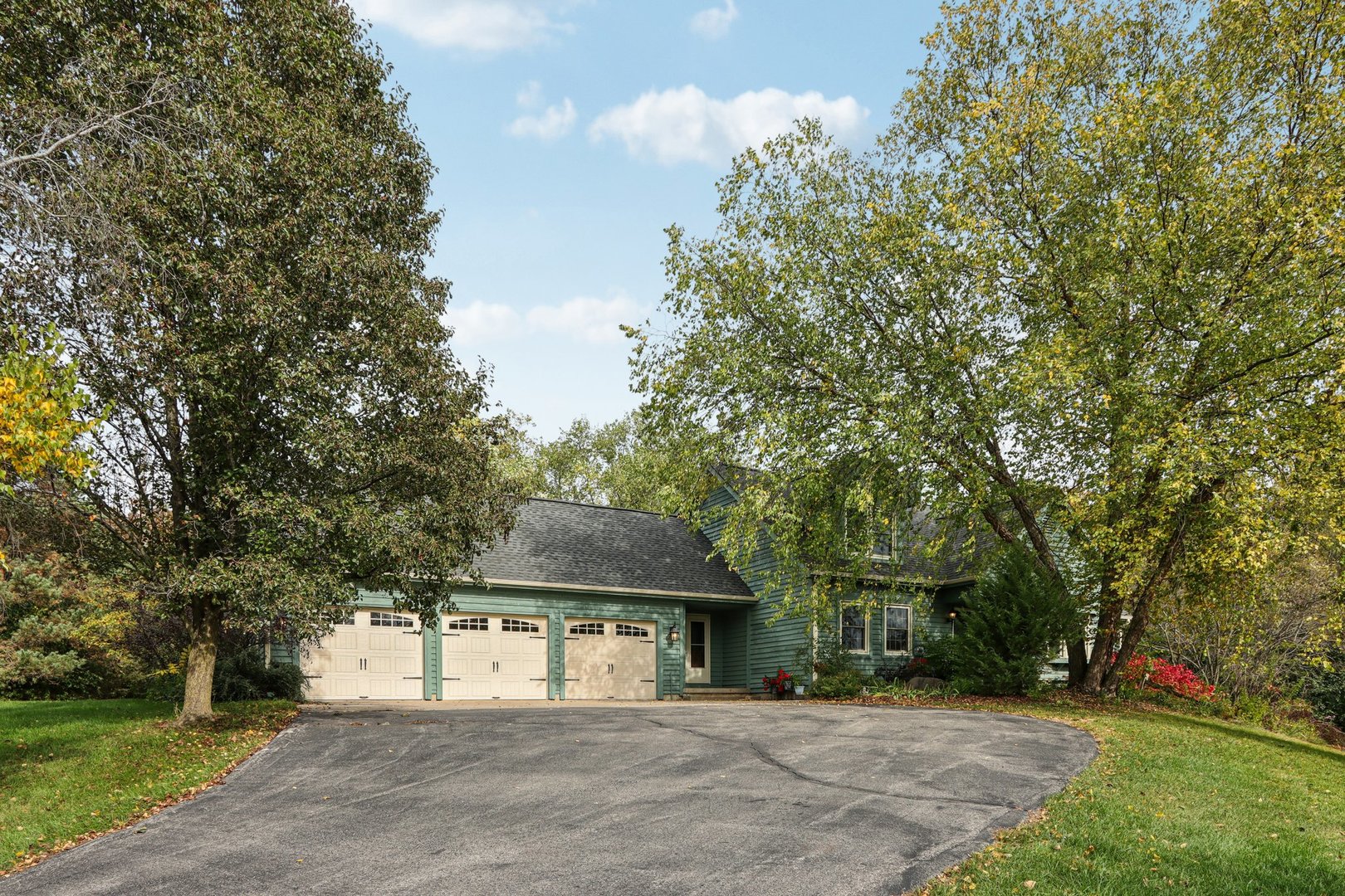 8815 Country View Lane, Burlington, WI 53105