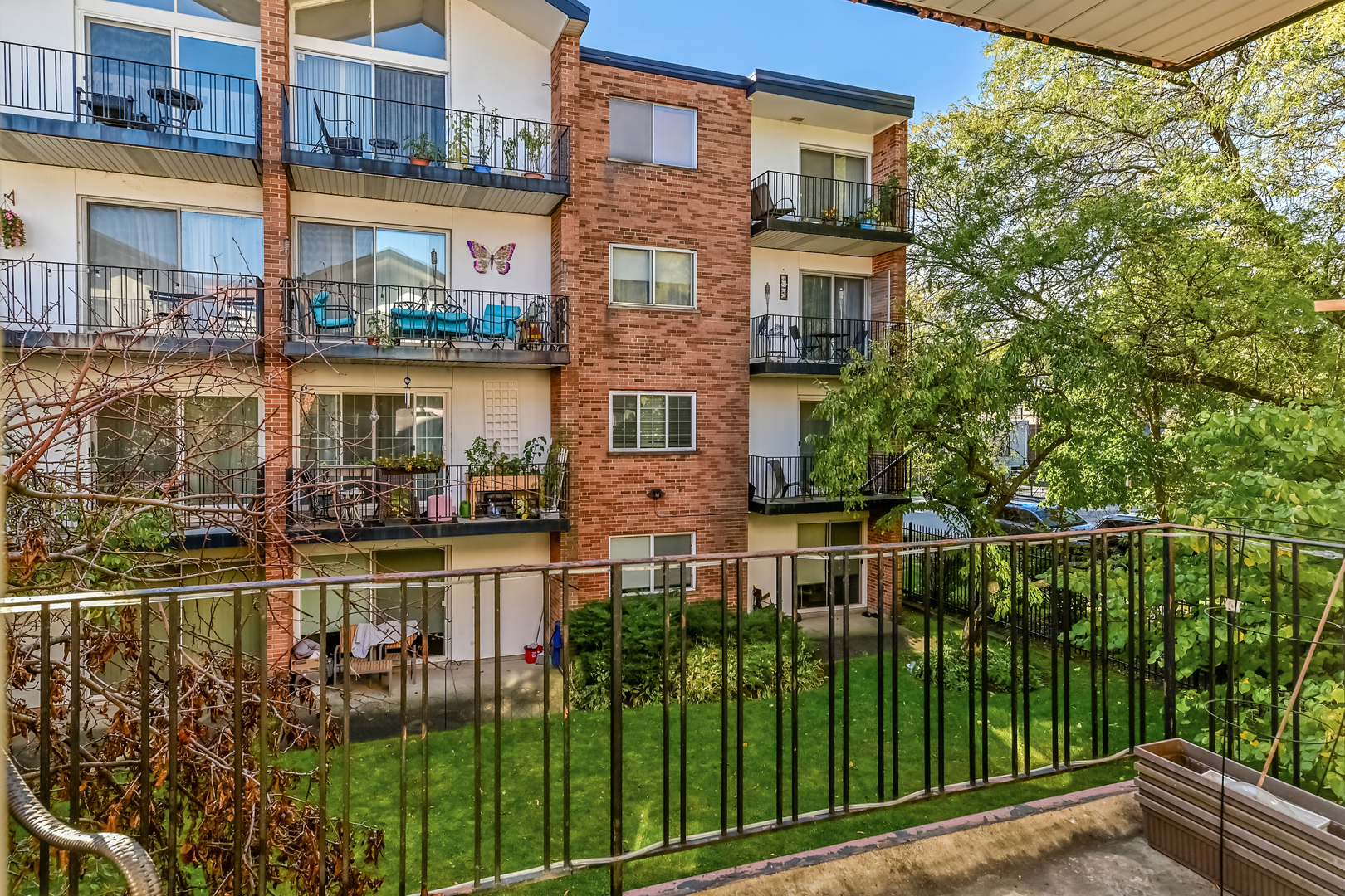 6961 N Oakley Avenue #210, Chicago, IL 60645