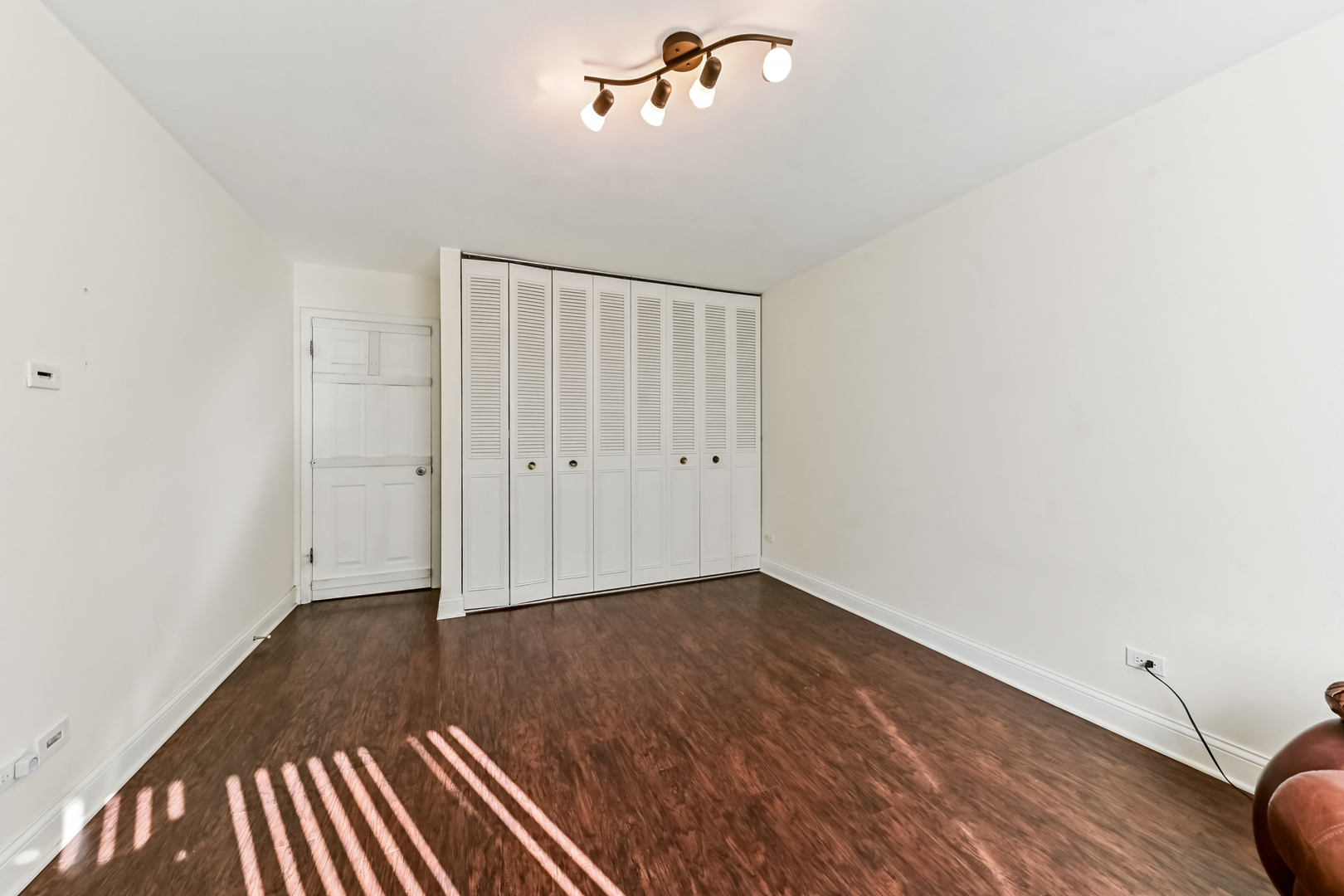 6961 N Oakley Avenue #210, Chicago, IL 60645