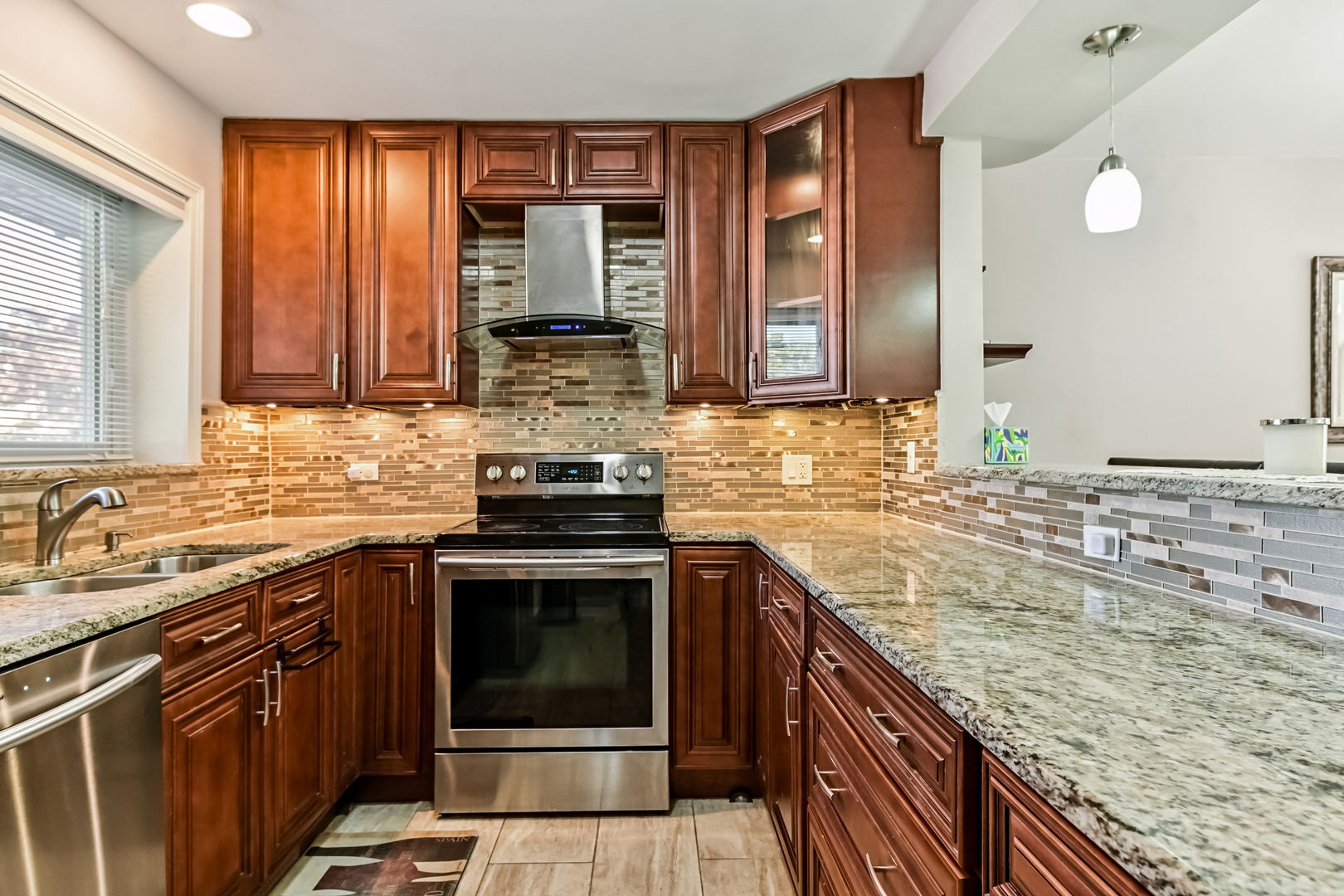 6961 N Oakley Avenue #210, Chicago, IL 60645