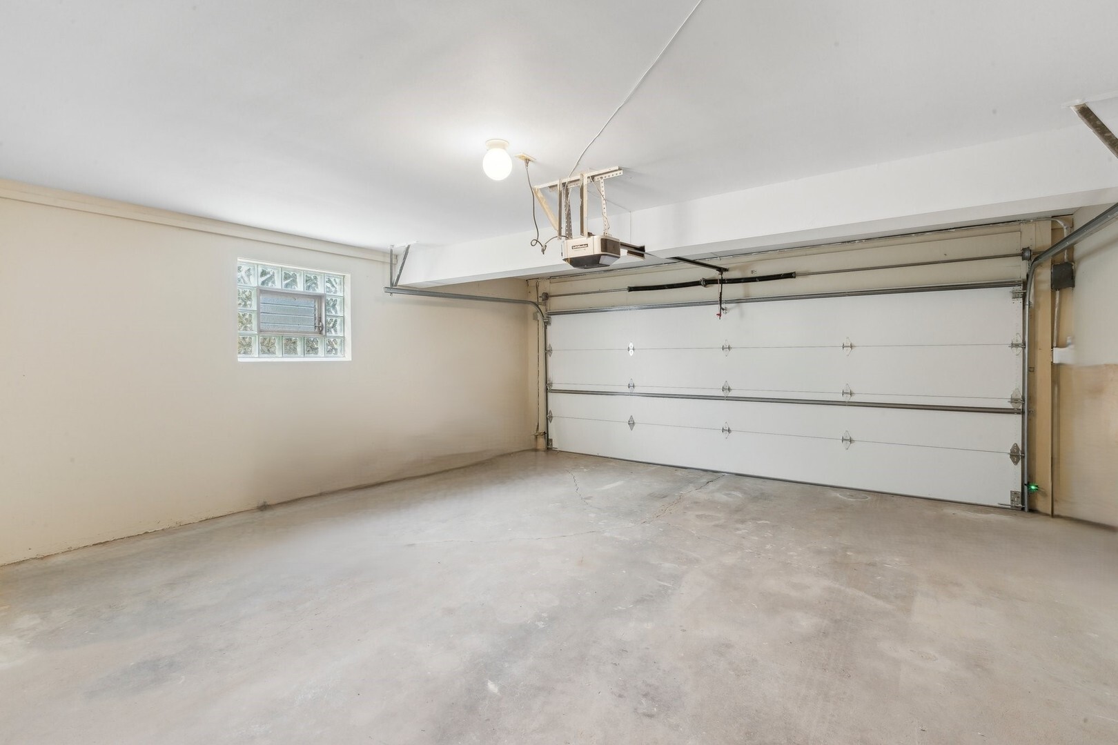 6709 W Menominee Parkway, Palos Heights, IL 60463