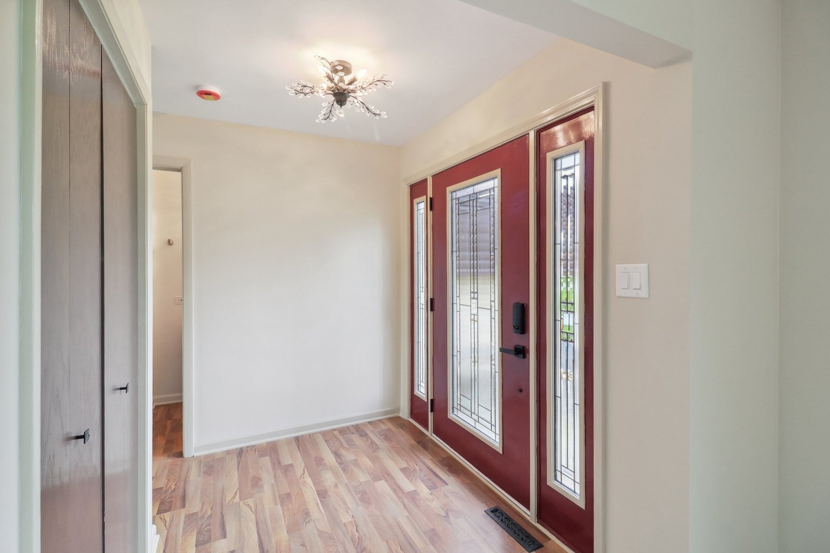 6709 W Menominee Parkway, Palos Heights, IL 60463