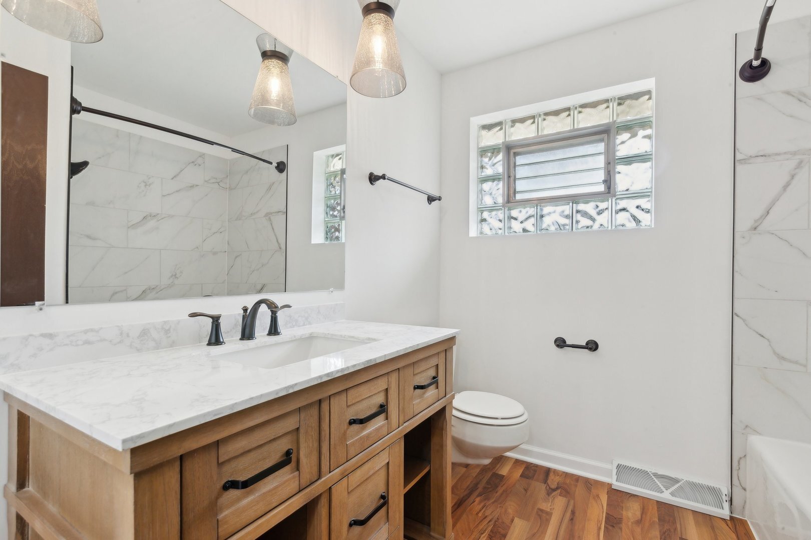 6709 W Menominee Parkway, Palos Heights, IL 60463