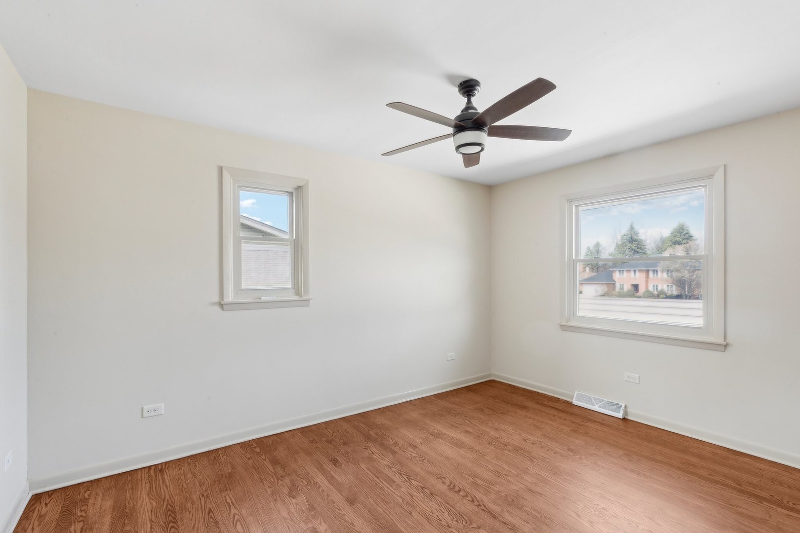 6709 W Menominee Parkway, Palos Heights, IL 60463